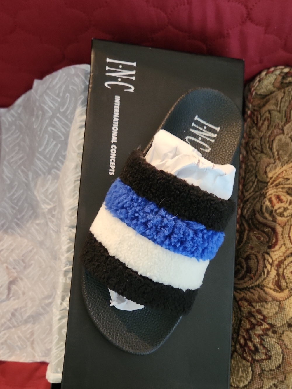 New I N C Womans Foux Fur Slip Ons